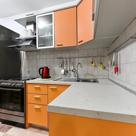Apartment Ds *